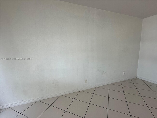 Building Photo - 330 74th St