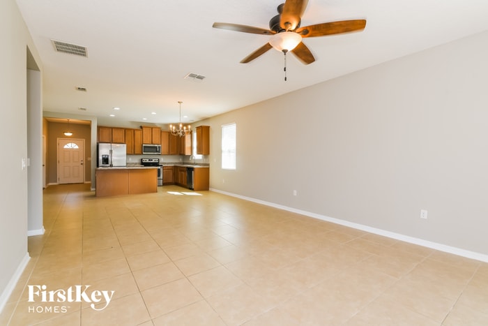 Building Photo - 2481 Sanderling St