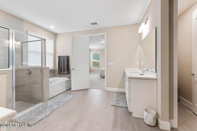 Building Photo - 360 Tintamarre Dr