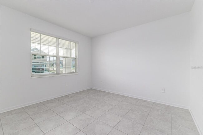 Building Photo - 1121 Deepwater Cir