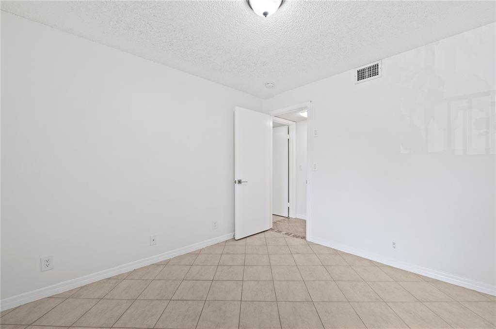 Building Photo - 10001 W Atlantic Blvd