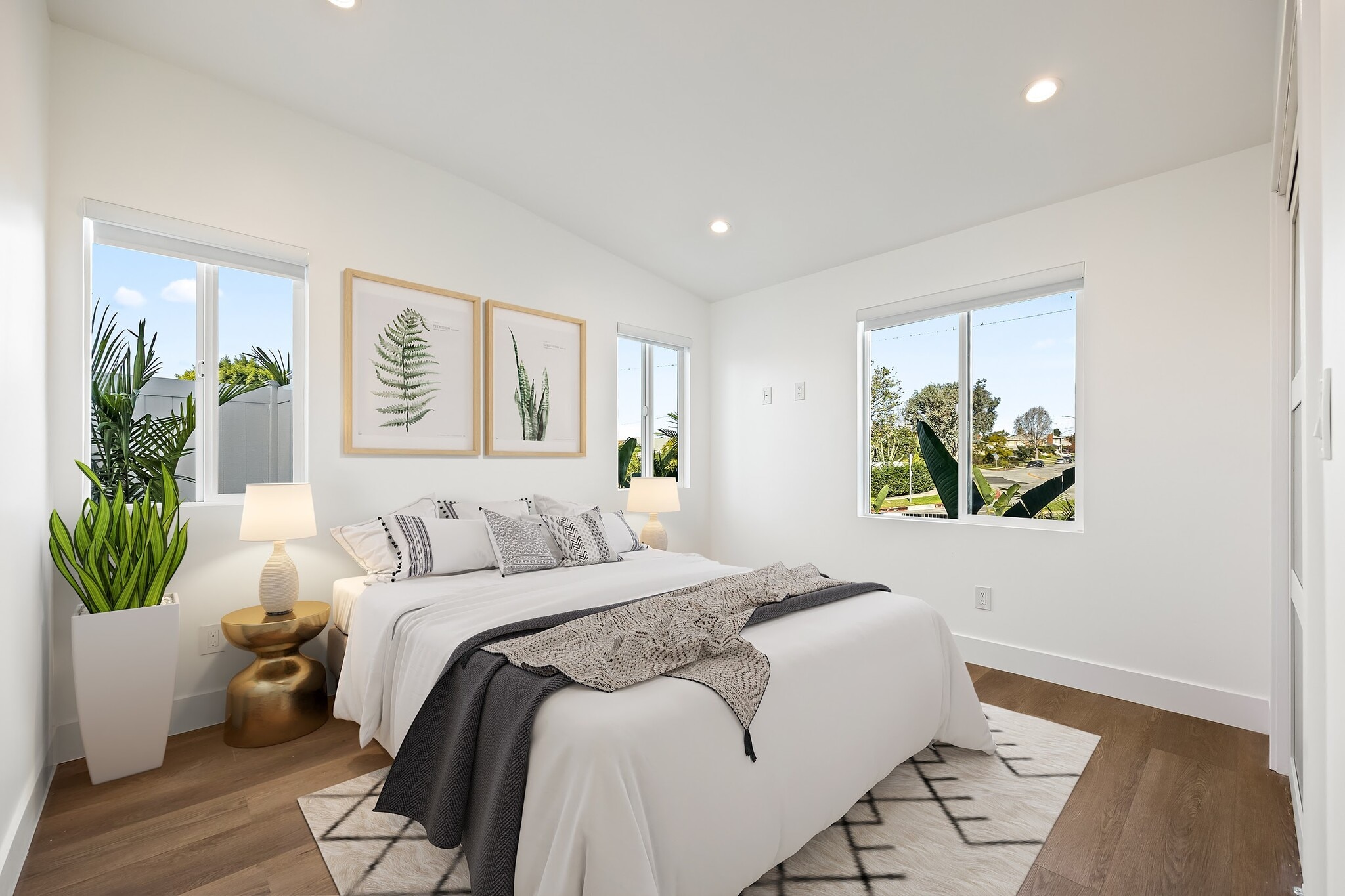 Building Photo - 212 W 64th St