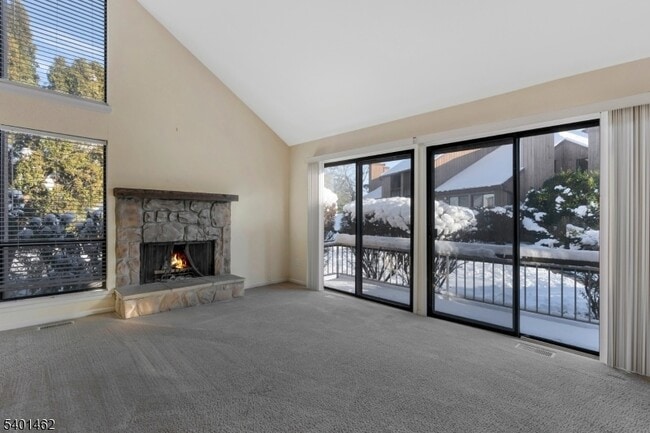 Building Photo - 117 Bluebird Dr