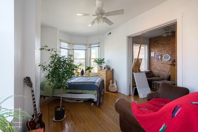 Building Photo - 79 Parsons Ave