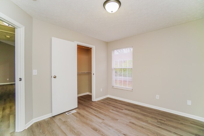 Building Photo - 1486 Tall Meadows Dr