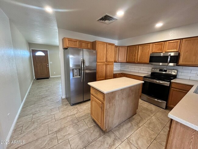 Building Photo - 523 N Los Feliz Dr