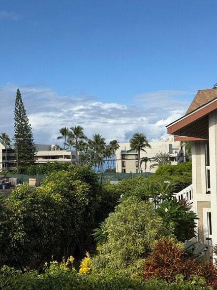 Building Photo - 75-6081-6081 Ali‘i Dr