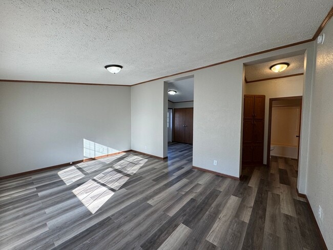 Building Photo - eld2006