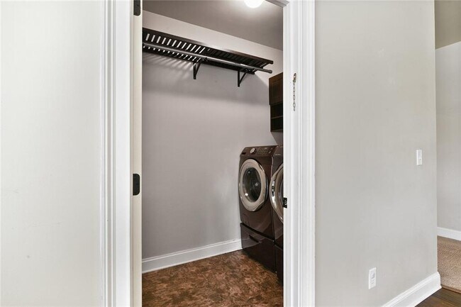 Building Photo - 4530 Fernbrook Pl
