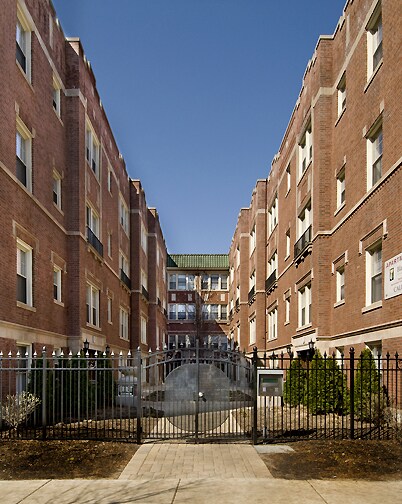 Building Photo - 5720 S Blackstone Ave