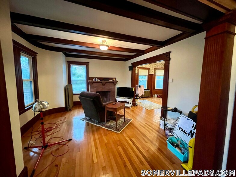 Building Photo - 76 Powder House Blvd