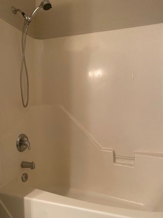 Building Photo - 211 Koufax Dr