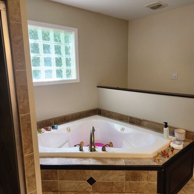 Building Photo - 32 Little Florida Road, Poquoson, VA - Ava...