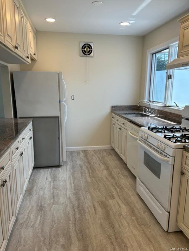 Building Photo - 66 Chicago Ave