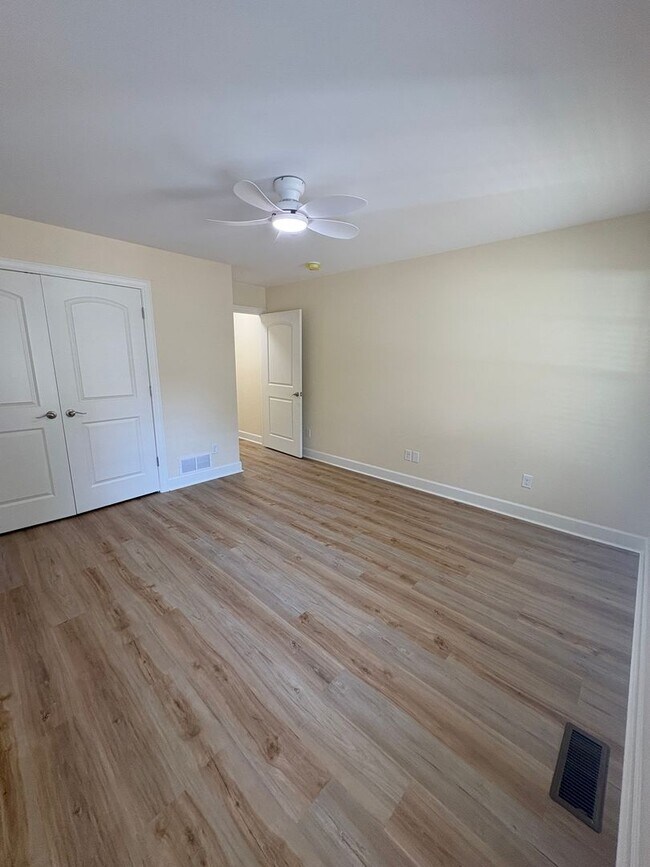 Building Photo - 505 Ingleside Dr