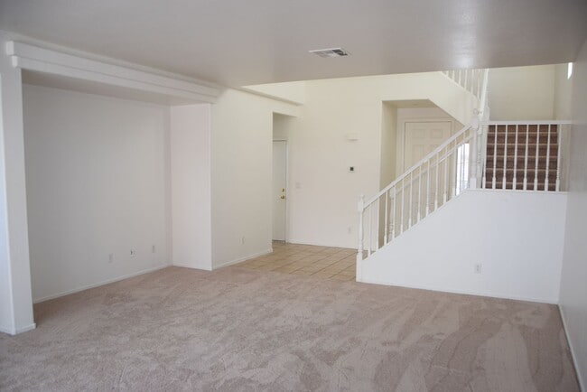 Building Photo - SPACIOUS AND ELEGANT TWO STORY HOME AT END...
