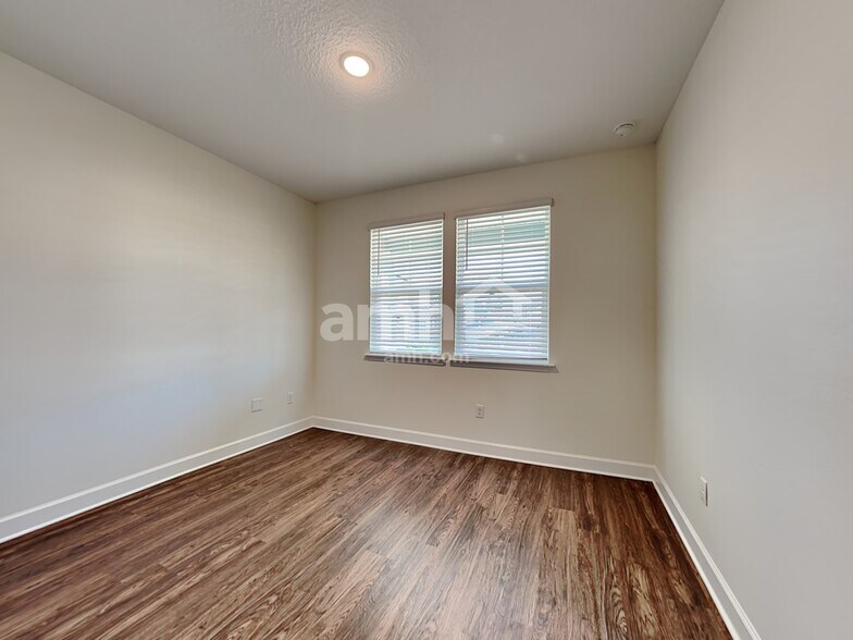 Building Photo - 11470 Fox Hollow Ct