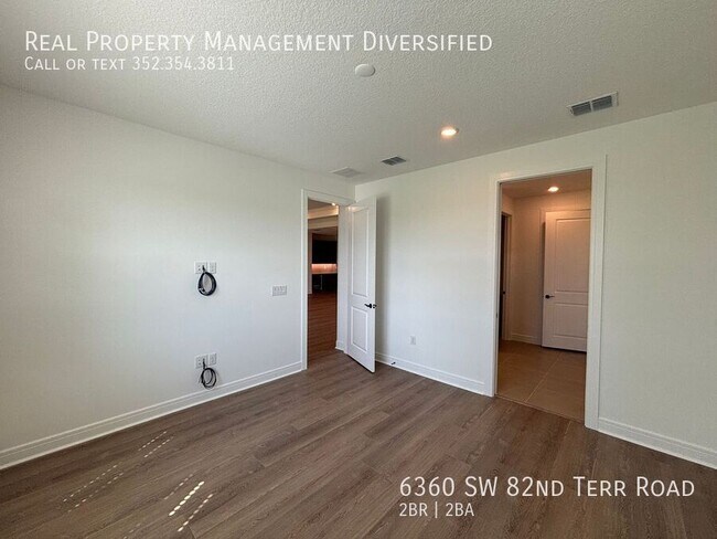 Building Photo - 6360 SW 82 Ter Rd