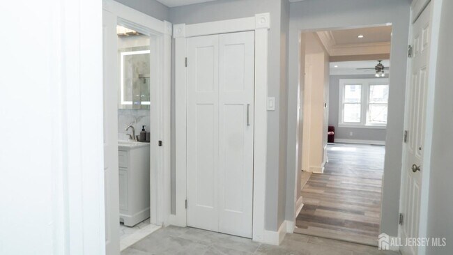 Building Photo - 65 Poe Ave