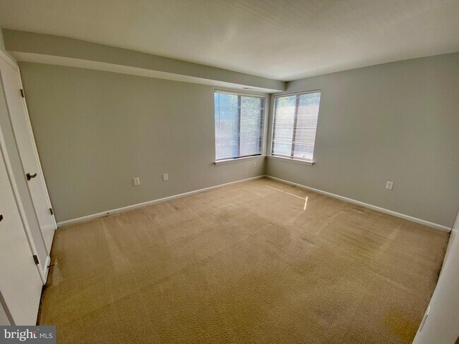 Building Photo - 1121 Castle Harbor Way