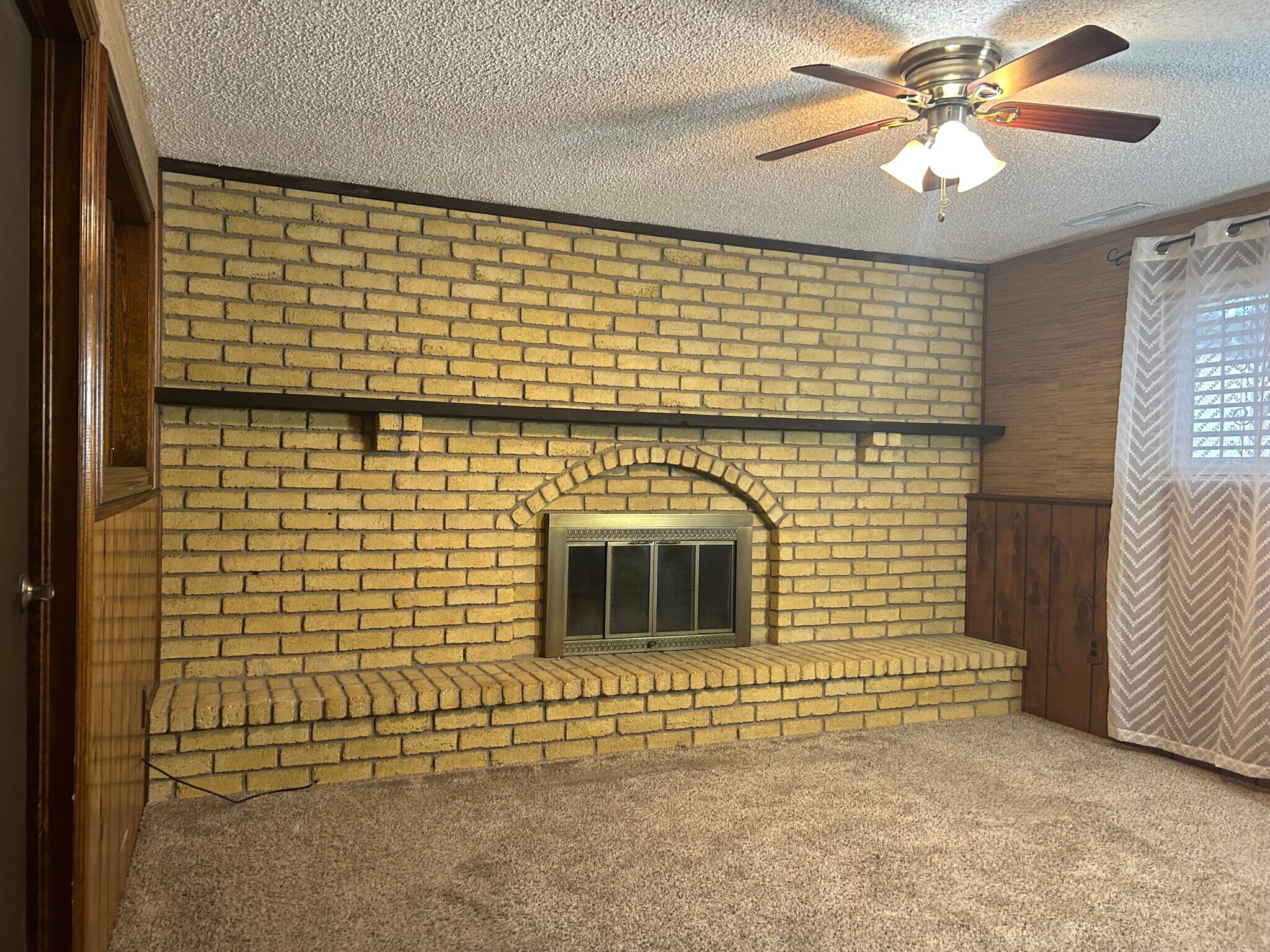 Building Photo - 5890 Del Paz Dr