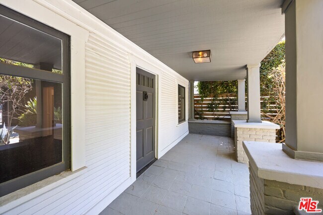 Building Photo - 9014 Harratt St