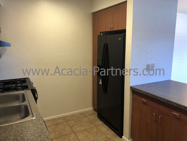 Building Photo - One Bedroom in Gated Community