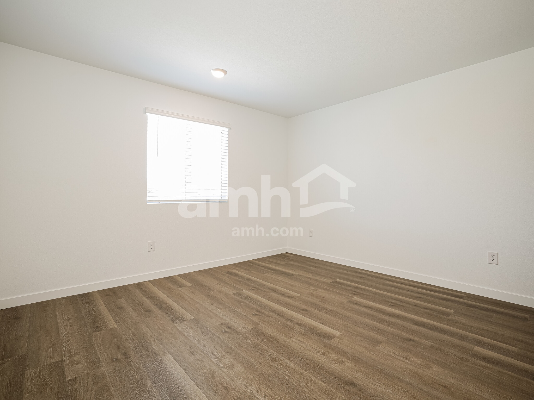 Building Photo - 2379 Monroe Ave