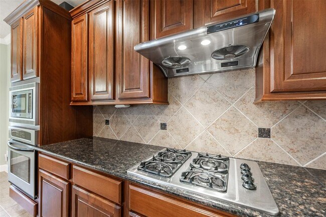 Building Photo - 28506 Woodlark Dr