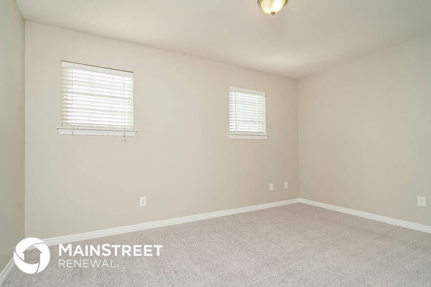 Building Photo - 214 Townsell Ct