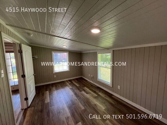 Building Photo - 4515 Haywood St