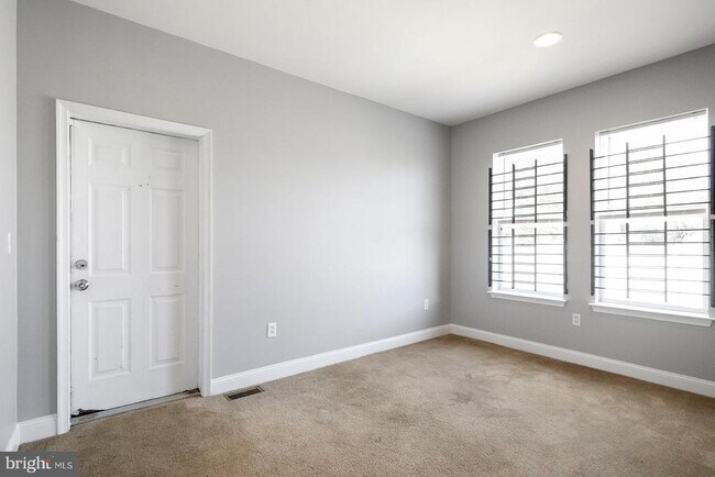 Building Photo - 1940 N Gratz St