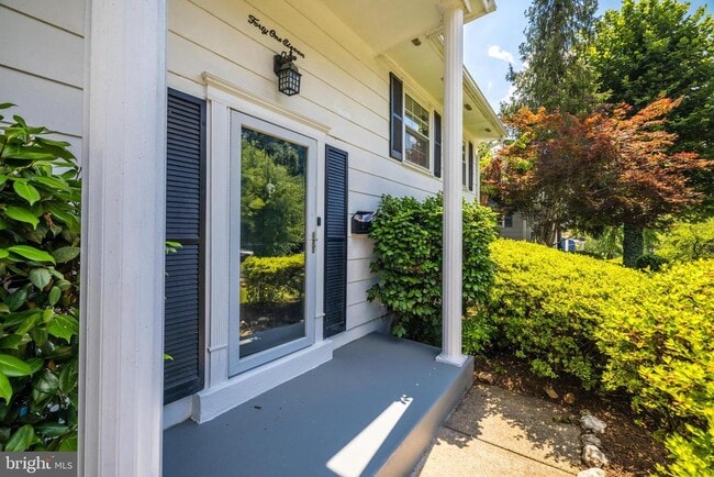 Building Photo - 4111 Hemingway Dr