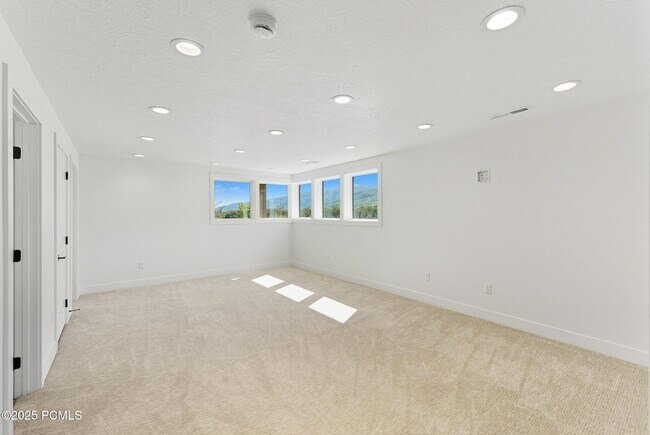 Building Photo - 5866 N Fork Rd