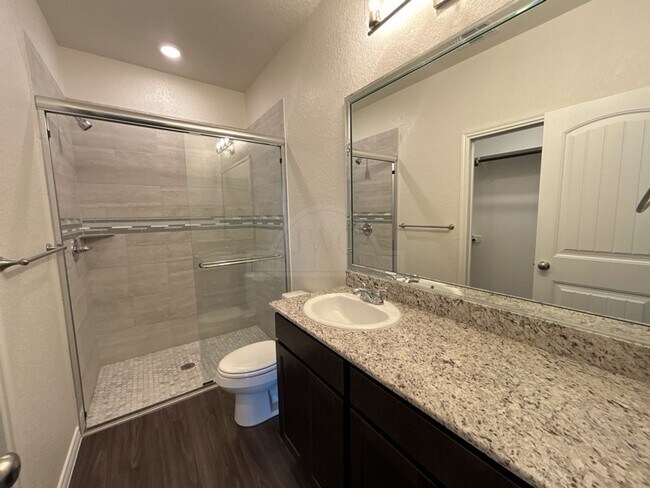 Building Photo - 5110 Rose Gdn Lp