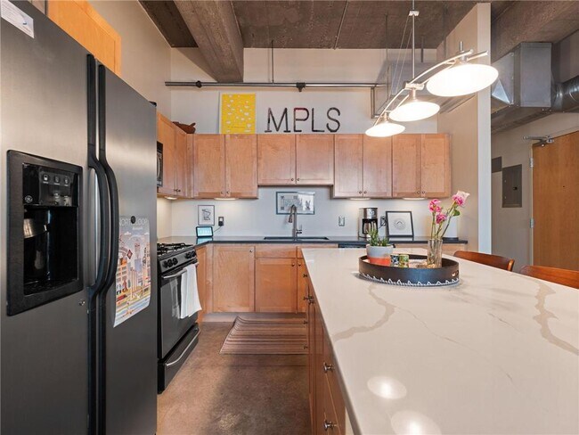 Building Photo - 901 N 3rd St