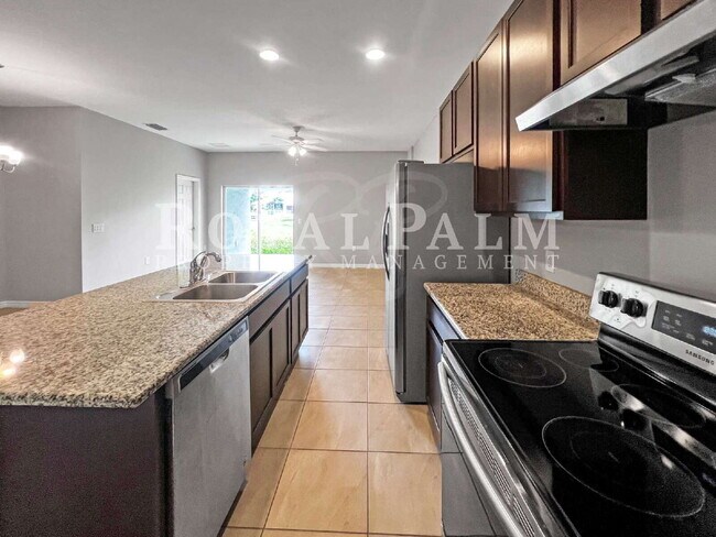 Building Photo - 1320 Trafalgar Pkwy