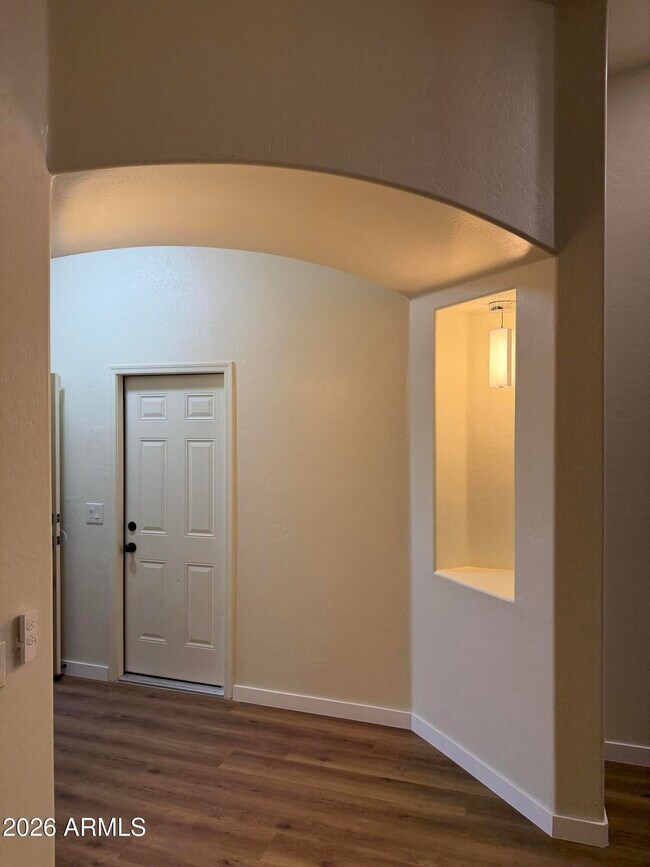 Building Photo - 46058 W Tulip Ln