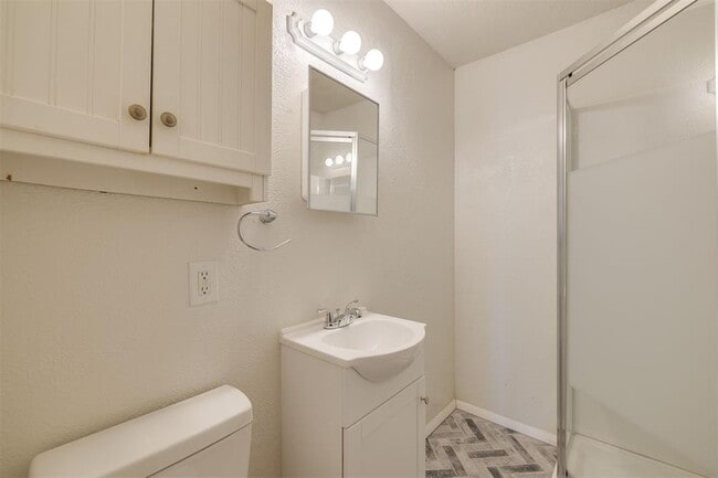 Building Photo - 1131 Stubbeman Ave