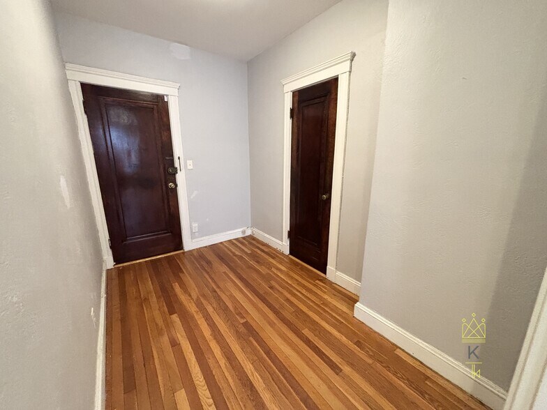 Building Photo - 1949 Commonwealth Ave