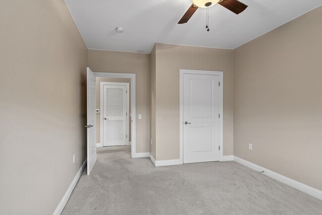 Building Photo - 2 Harvest Dr