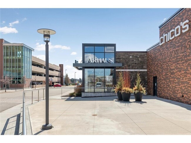 Building Photo - 4509 Laguna Dr