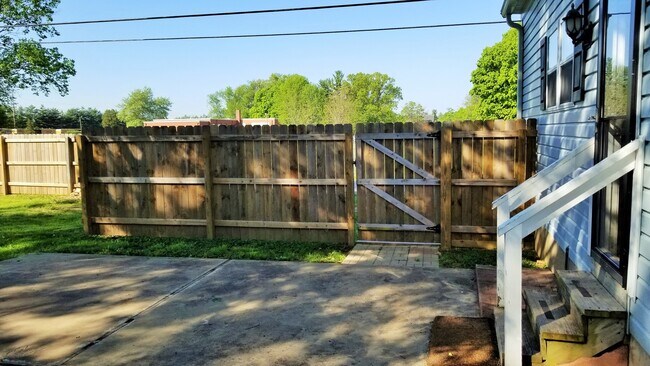 Building Photo - YOU CAN STOP YOUR SEARCH! Lyndon Rental with 3 Bedrooms, 2 Full Baths, Cape Cod Dollhouse, FOR RENT!