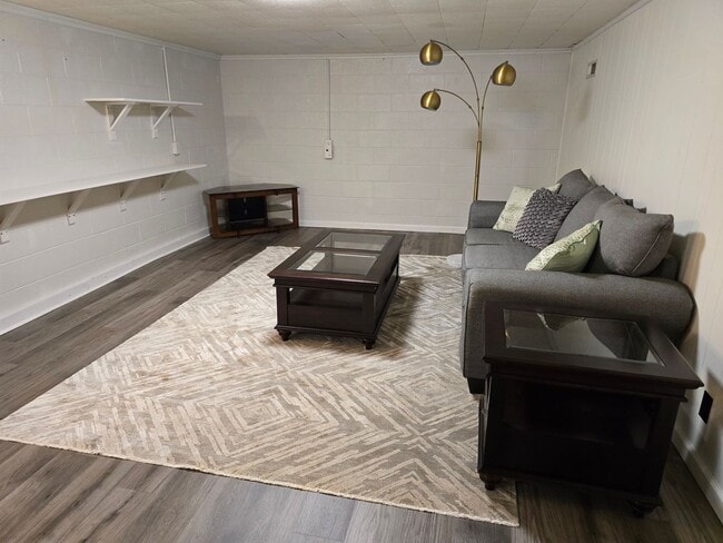 Building Photo - 695 YELLOWSTON LANE  AVAILABLE 6/1/2026  F...