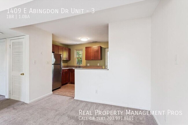 Building Photo - 1409 E Abingdon Dr