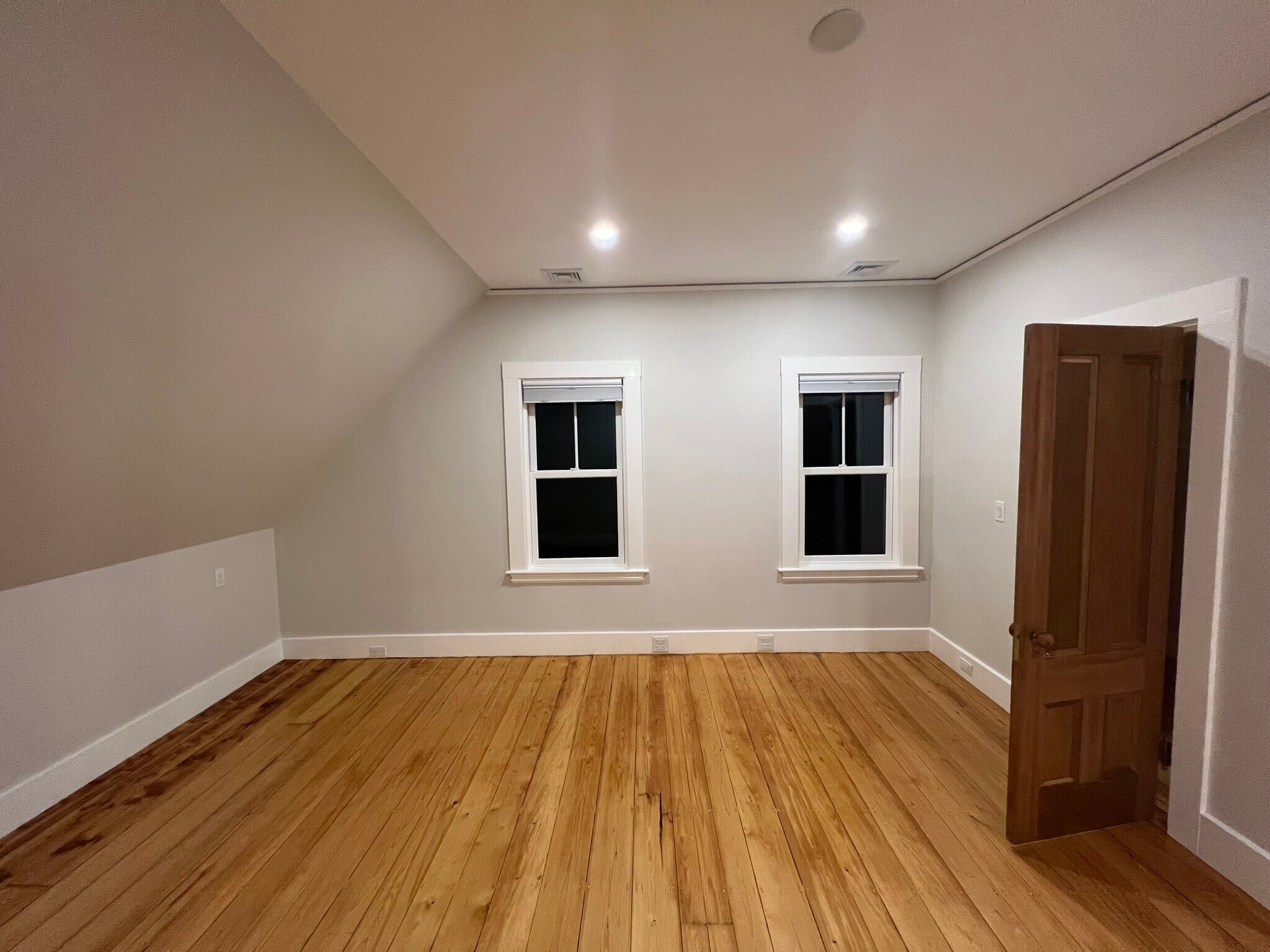 BR - 9 Waldeck St