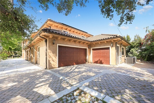Building Photo - 536 W Camino Real Ave