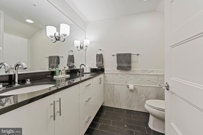 Building Photo - 783 Morton St NW