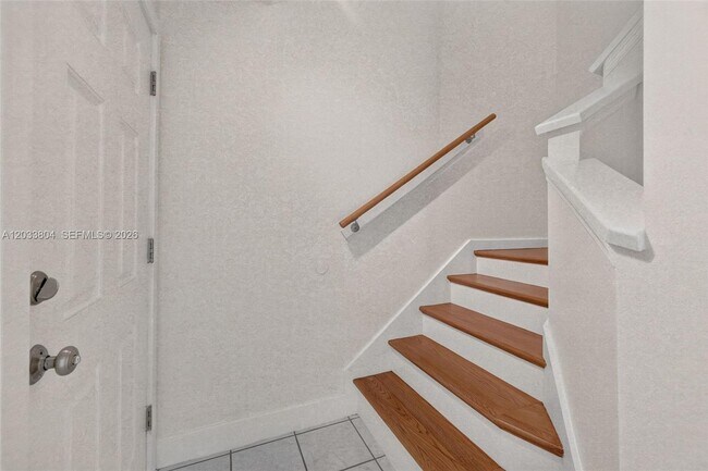 Building Photo - 20759 SW 83rd Ave