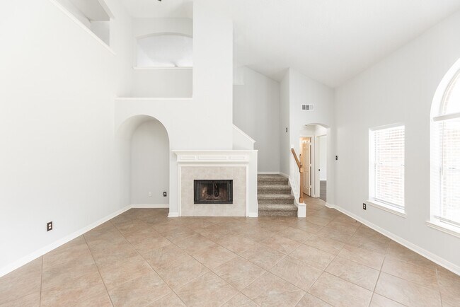 Building Photo - 23106 Beech Canyon Dr
